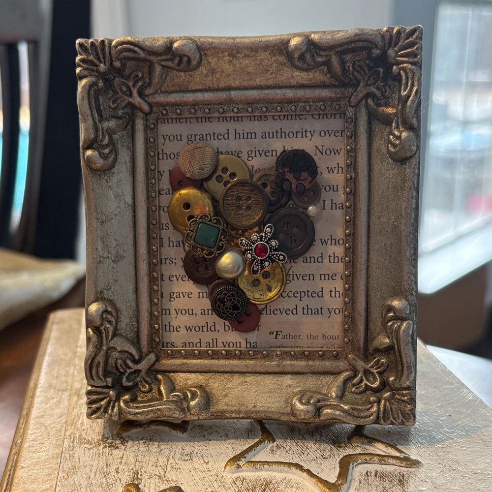 Vintage Button Art